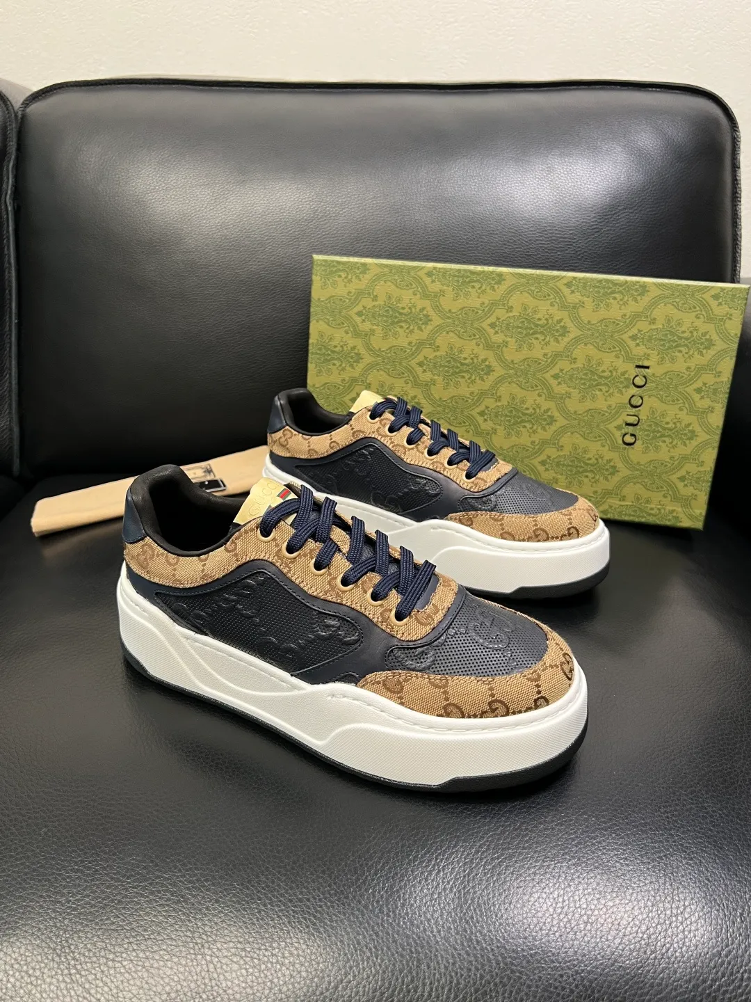 Men's shoes 💰840 Gucci high quality top crafts Gucci counter new original factory configuration, imported cowhide fabric from Italy, imported cowhide lining, breathable and comfortable, sole: original factory special supply original sole super comfortable, original factory and single goods, welcome to compare, code number 38-44 (customized 45 46)